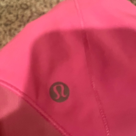 Lululemon 4” low rise hotty hot shorts - Picture 5 of 5